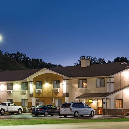 Hotel Super 8 By Wyndham Ripley Extérieur photo