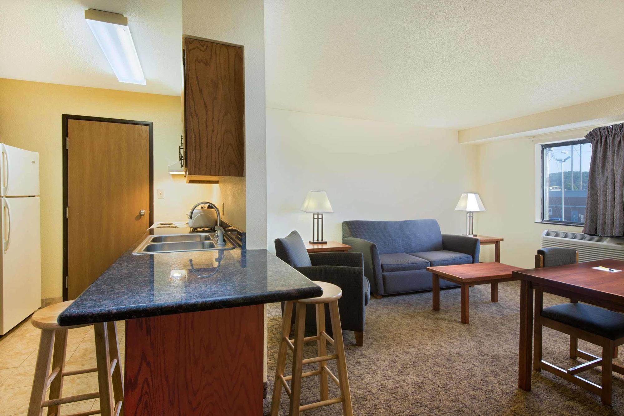 Hotel Super 8 By Wyndham Ripley Extérieur photo